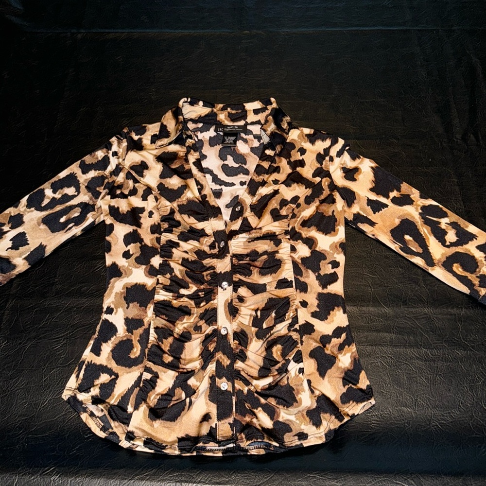 INC. Ladies Blouse, EUC, size Petite (CL)